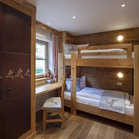 Stunningly Beautiful Chalet Peaceful Location Apartment